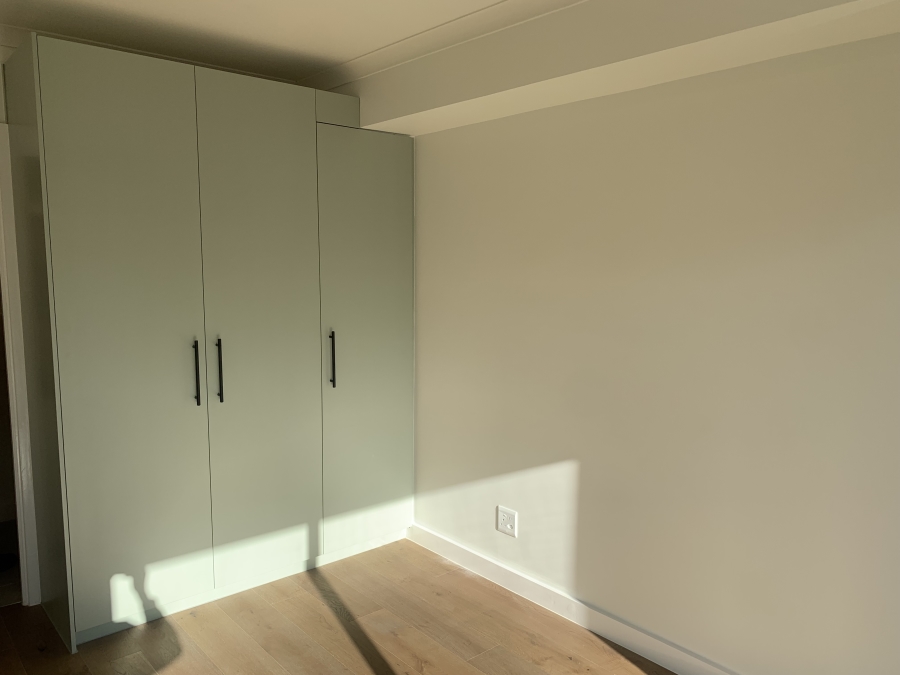 1 Bedroom Property for Sale in Sea Point Western Cape